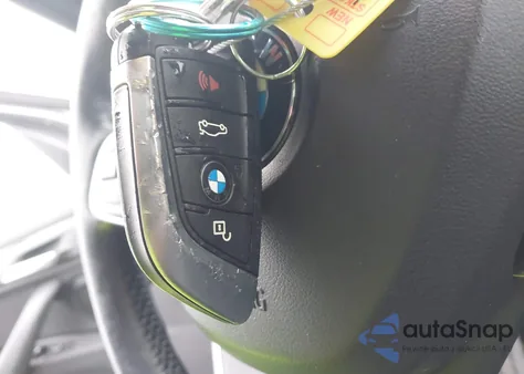 2018 BMW X1 xDrive28I z USA, uszkodzony, nr VIN WBXHT3Z37J4A66716